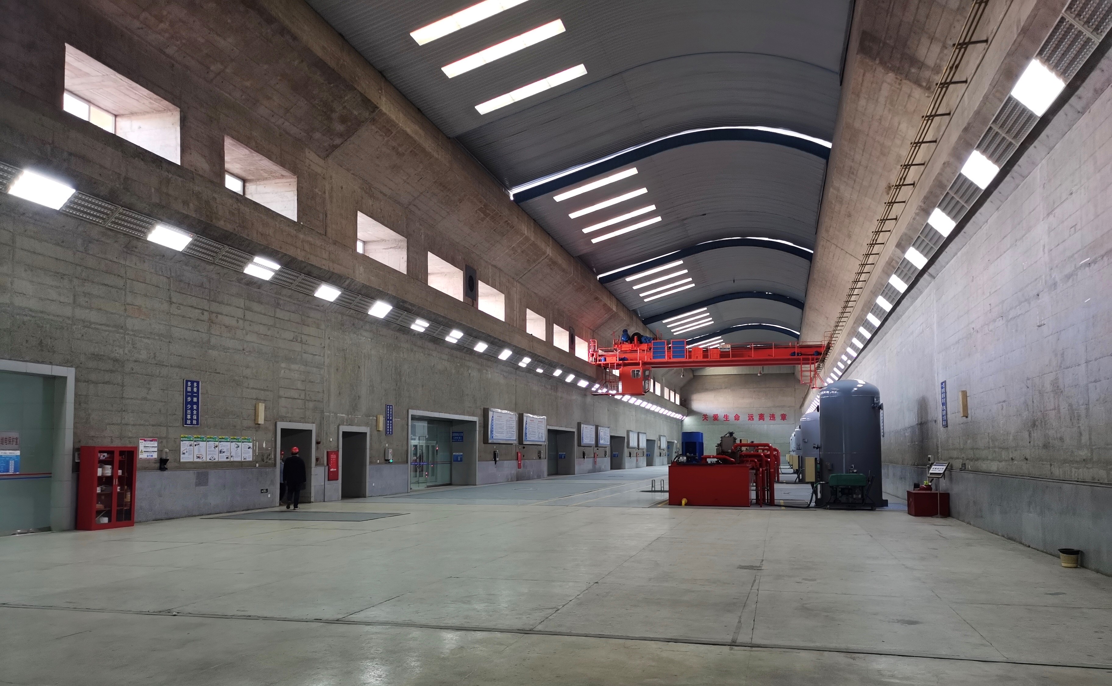 集團(tuán)公司董事長(zhǎng)譚建華一行赴分公司開展冬季安全生產(chǎn)專項(xiàng)督查